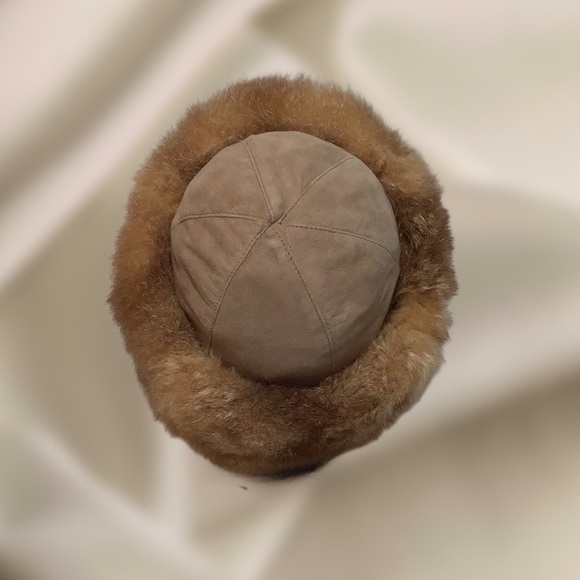 New MONARCH New Zealand Bucket Hat with Faux Fur Band Seashell Color Size Medium - Picture 5 of 7